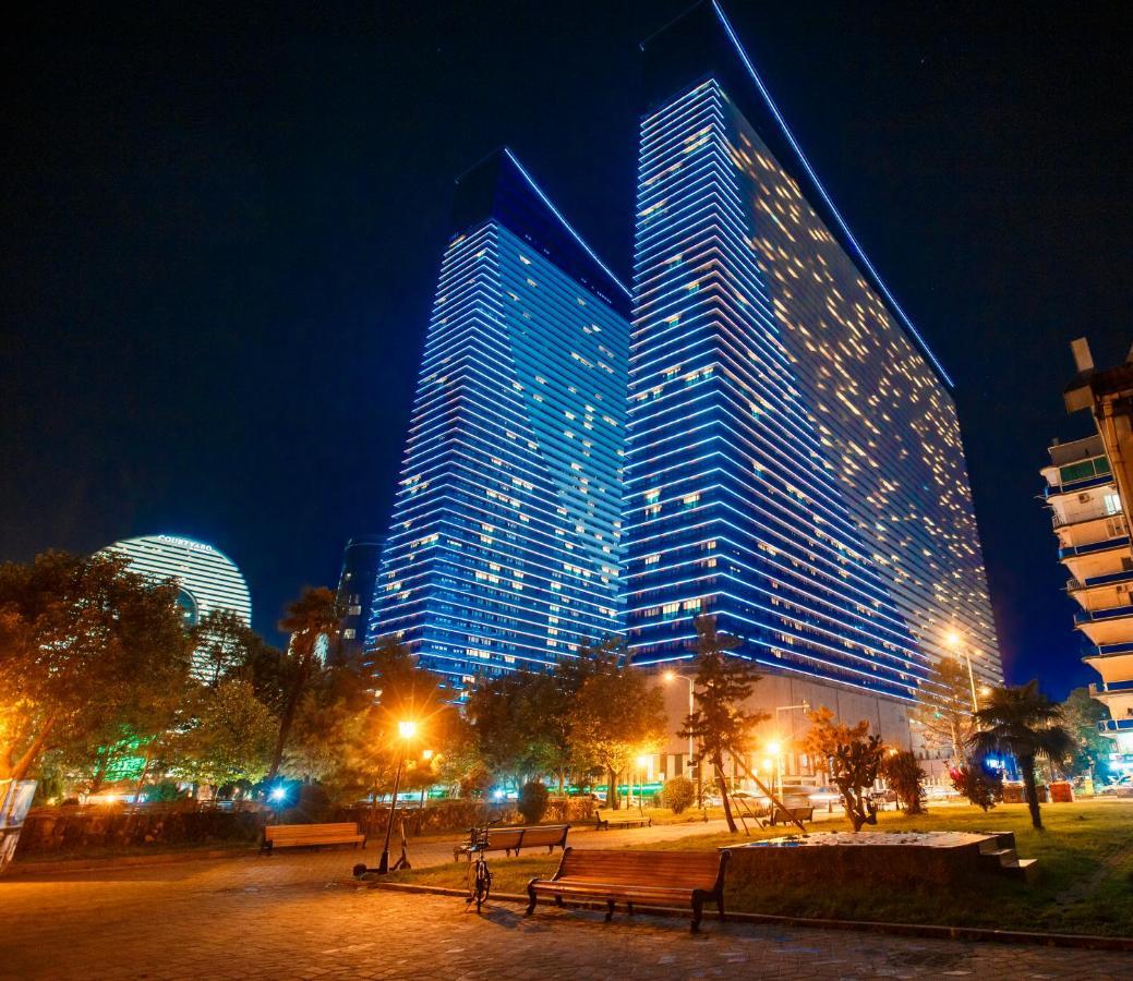 Orbi City Skyscraper With Sea View Батуми Экстерьер фото
